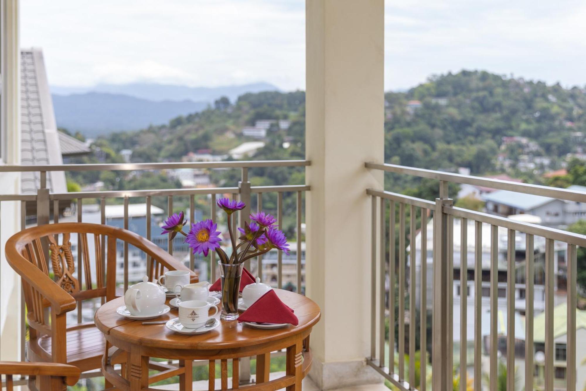 Hotel Cassendra كاندي المظهر الخارجي الصورة