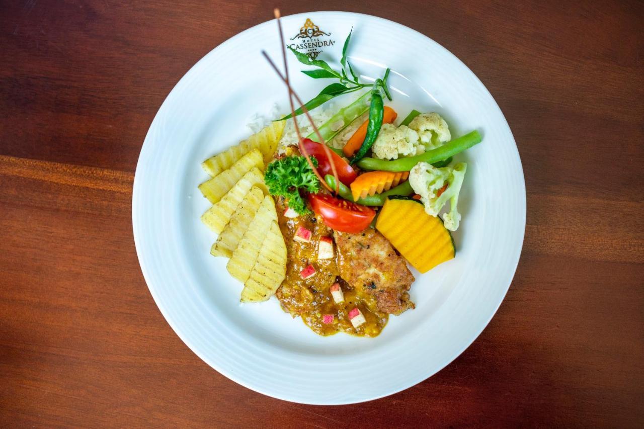 Hotel Cassendra كاندي المظهر الخارجي الصورة